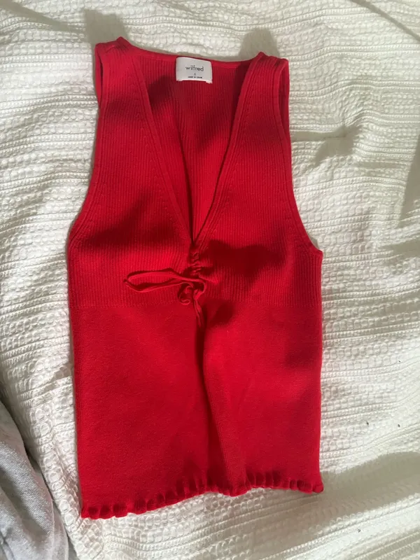 Aritzia New with Tags - Wilfred Agostino Maraschino Red Top in small bought for 70 - Image 3