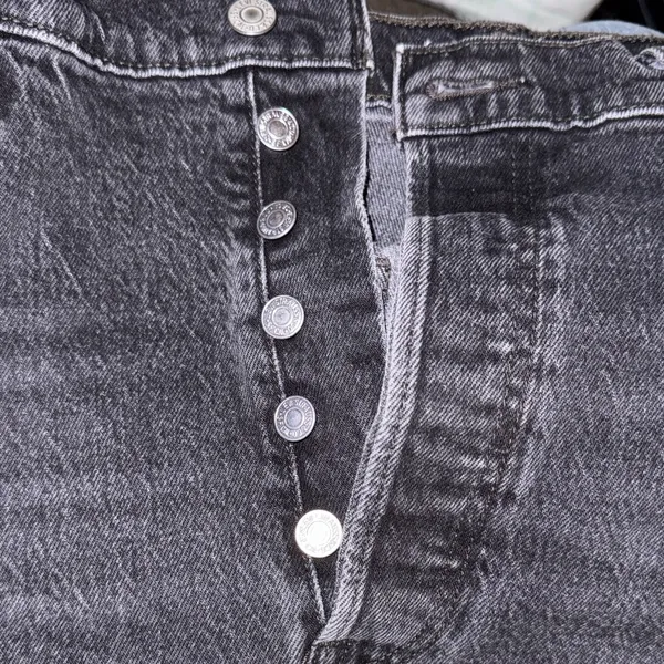 Great condition‎ Levi's
Ribcage Straight Ankle Jeans - Image 8