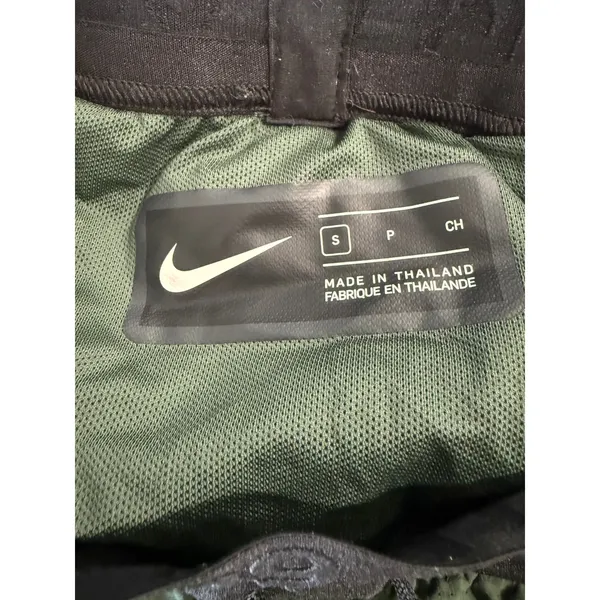 Nike Womens Forest Green Perforated Running Shorts Reflective‎ Size S 3in Inseam - Image 6