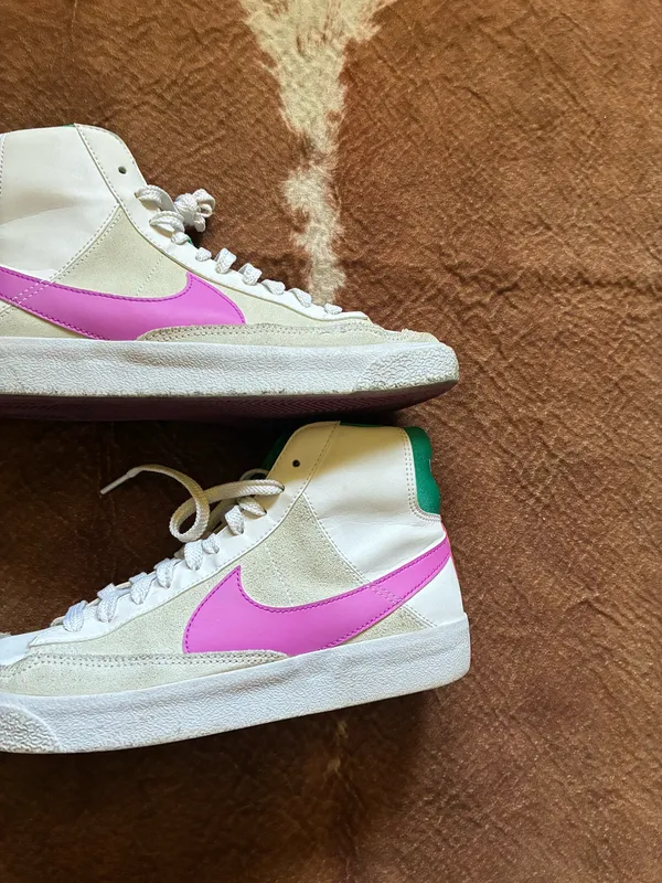 Nike blazer purple and green Youth tennis shoes size 6.5Y No major flaws - Image 2