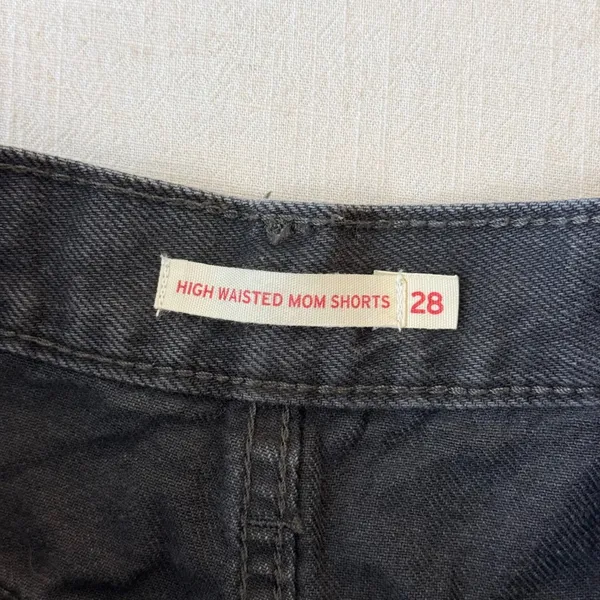 Levi's High Waisted Mom Shorts Womens 28 Black Denim Retro Summer Cut Offs - Image 6