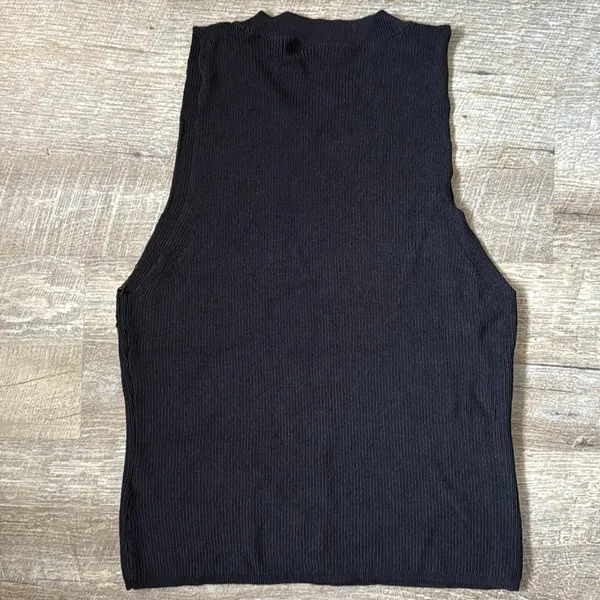 Aritzia Wilfred Black Sleeveless Knit Top Size Large - Image 4