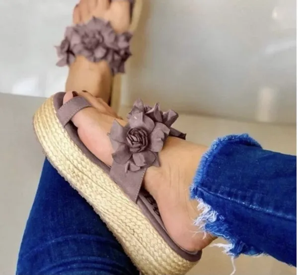 Lilac Lavender Flower Platform Wedge Sandals with Toe Loop Purple Size 7 - Image 5