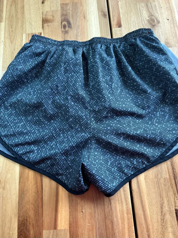 Nike Dri-FIT Women’s Running Shorts Gray Black Pattern Athletic Size Large - Image 4