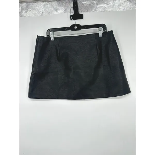 Gap Faux Leather Mini Skirt Women L Black Side Zip NWT Moto Y2K - Image 3