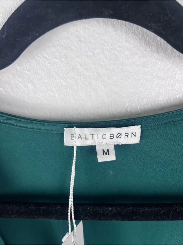 BALTIC BORN Katya Emerald Green Satin Faux Wrap V-Neck Maxi Dress Size Medium - Image 3