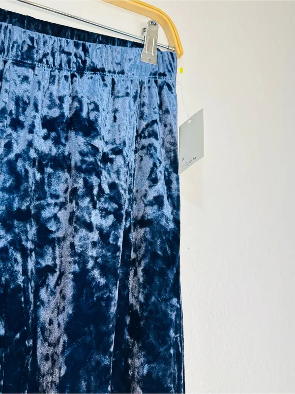 a new day Velvet Wide Leg Pants in Deep Navy - Image 5
