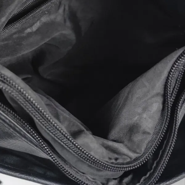 Source Unknown Hobo Shoulder Bag Front Zip - Image 4