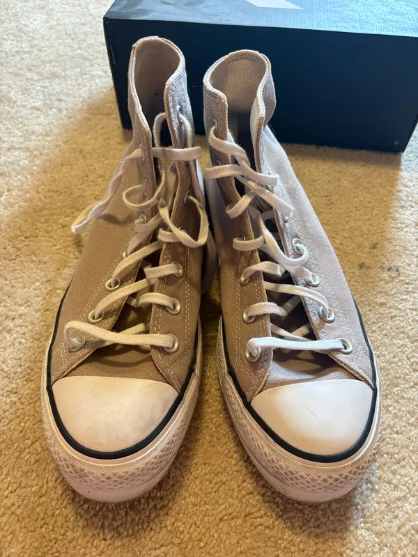 High-Top Converse Sneakers Women’s Chuck Taylor - Image 2