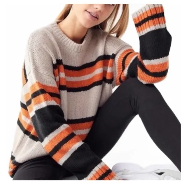 Urban Outfitters Bobby Striped‎ Oversized Boyfriend Sweater Women's Size XS - Image 7