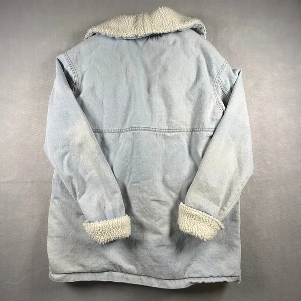 Ashley Vintage Charm Light Wash Denim Faux Shearling Lined Jacket JKJR1144 Small - Image 13