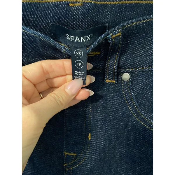 SPANX Stretch Flare Jeans Dark Wash Bootcut Denim Women's XS NWOT - Image 3
