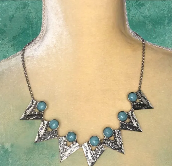 Cool silver and turquoise stone necklace Silver - Image 3