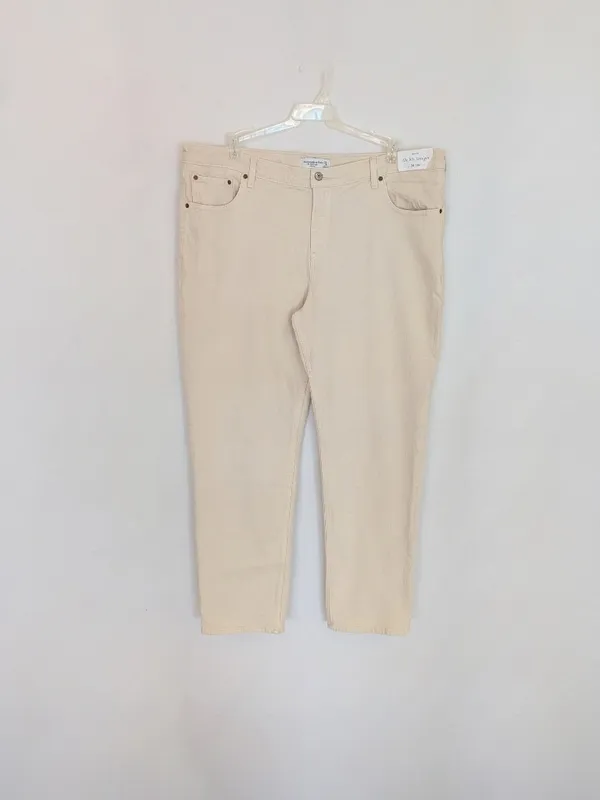NWT Abercrombie & Fitch Straight Mid Rise Jeans Cream Size 34 (18R) XL - Image 3
