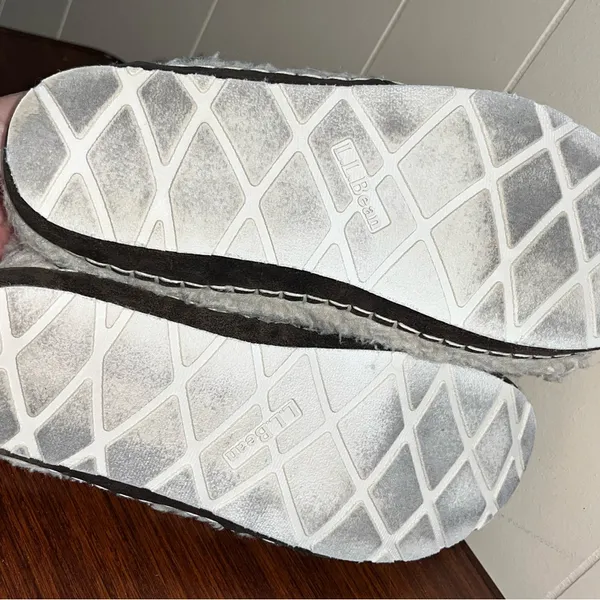 L.L. Bean women’s Sherpa slippers size 10 medium - Image 6