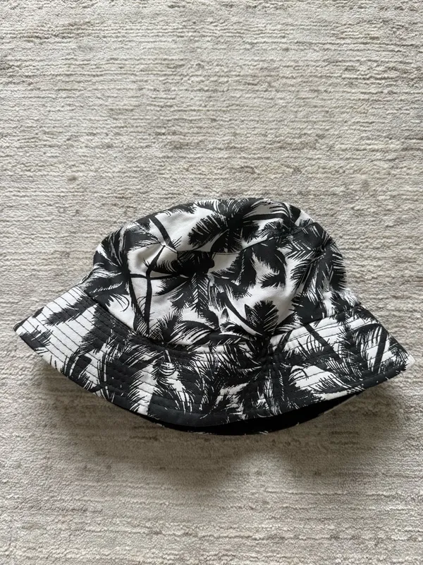 Monochrome Palm Print Bucket Hat Black - Image 2