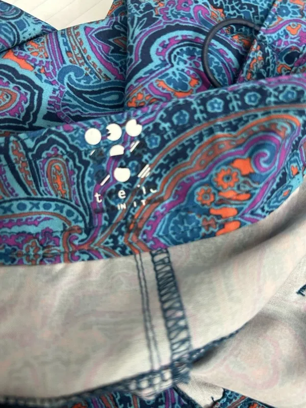 Title Nine Nimblene Shorts Womens 8 Blue Paisley 5” Inseam Quick Dry Stretch - Image 5