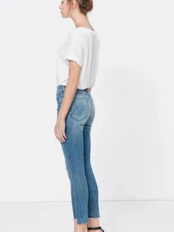Mother Stunner Zip Ankle Step Fray Jeans - Image 2