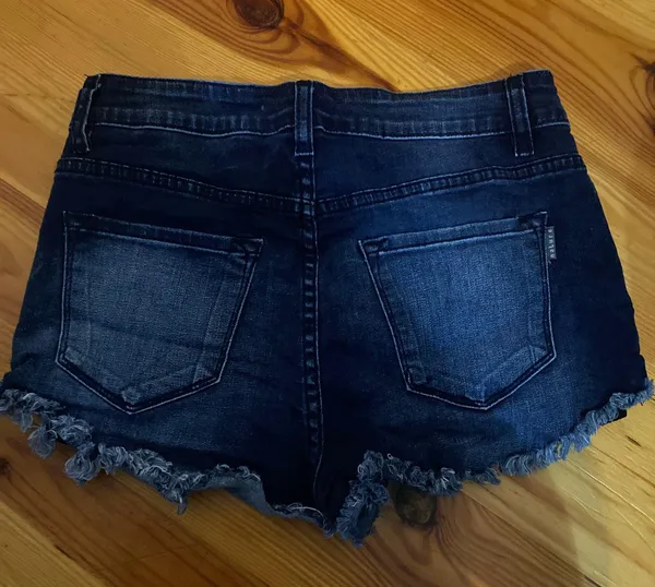 Jeans Shorts Size Large Like New - Image 2
