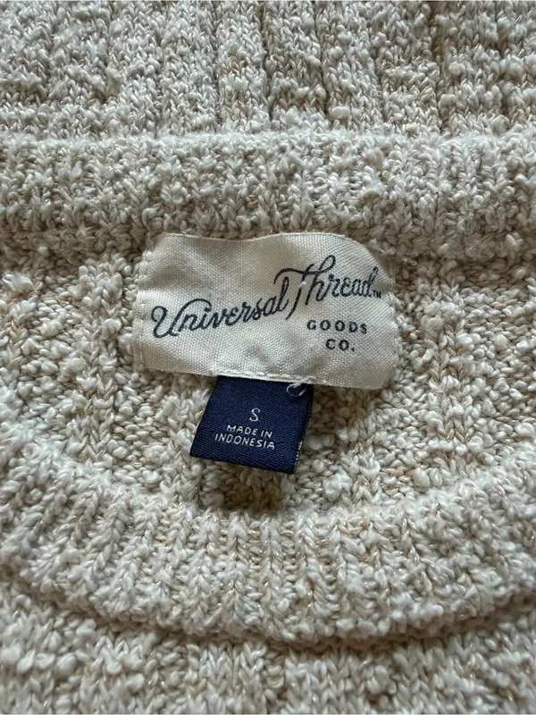 Universal Threads Textured Short Sleeve Knit Dress in Cream - Image 3