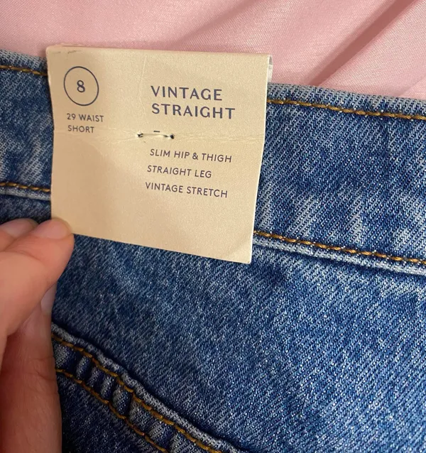 Universal Threads Distressed Jeans - Image 4