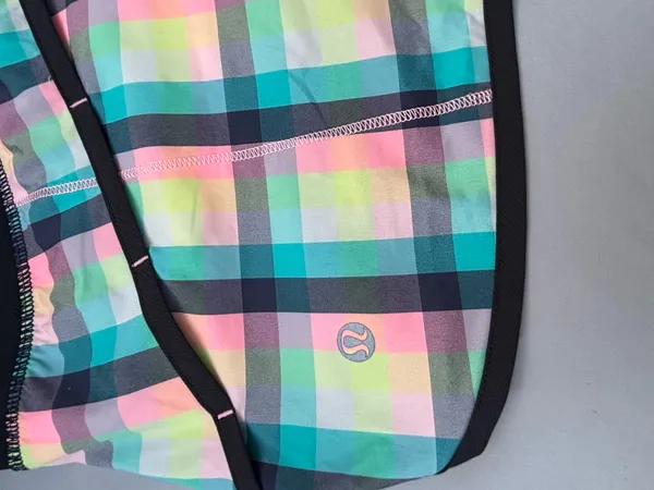 Lululemon Shorts Sea Wheeze Plaid Mermaid Blue Black Yellow Size 2 - Image 4