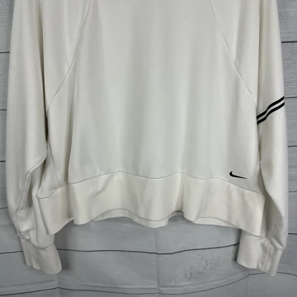 Nike Pro Womens size XL Dri-FIT Get Fit Crew Sweatshirt Cropped dd1955 White - Image 4