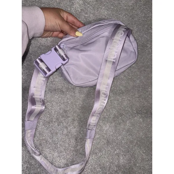 Lululemon Everywhere Belt Bag 1L Wordmark Strap Lavender Lilac Purple O/S - Image 8