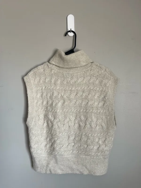 OLD NAVY | Cream Cable-Knit Sleeveless Turtleneck Sweater Vest Sz M - Image 6
