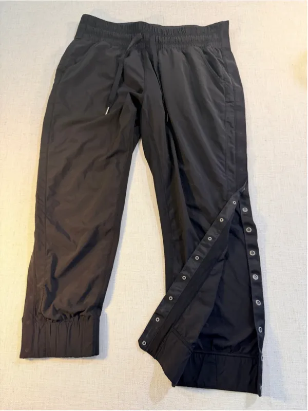 lululemon Tearaway Pant Women’s Size 8 Black Side Snap 25” Inseam - Image 15