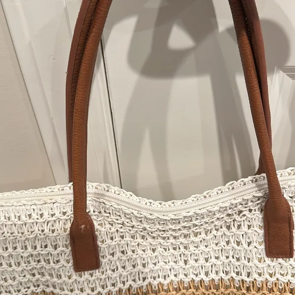 NWOT , tote Brown - Image 3