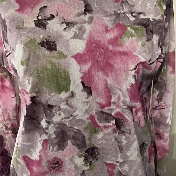 Size small long sleeve Purple pink and green flowered long sleeve top EUC - Image 4