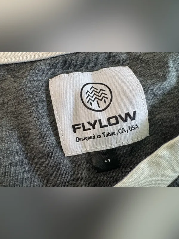 Flylow 2022 JESSI SHIRT shadow/cloud women’s size small - Image 4