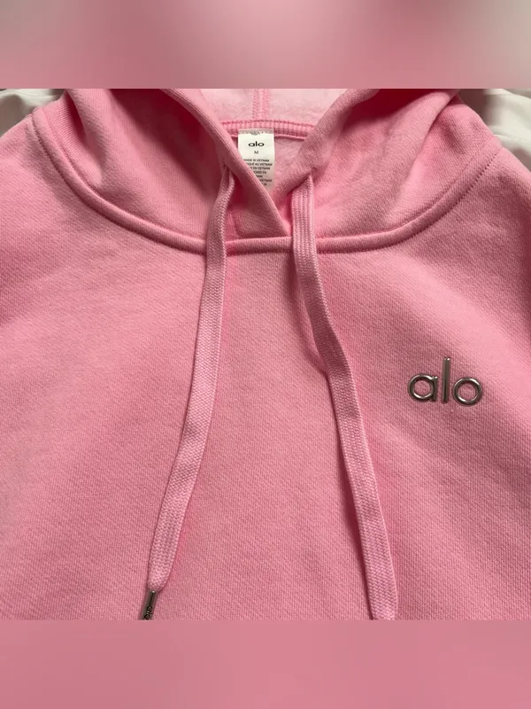 Alo yoga hoodie + sweatshorts - Image 3