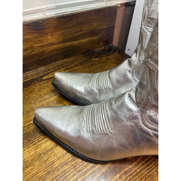 Tony Lama Silver Metallic Cowgirl Boots‎ SIze 6.5 - Image 5