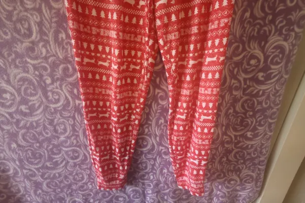 PINK Victoria's Secret Christmas tree, dog 'pink' all over pj pajamas pants in red and white size medium. - Image 6