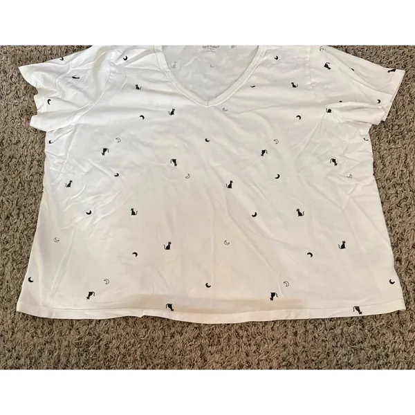 Old Navy Women's Everyday V Neck Cat Moon White Short Sleeve‎ Tee Size XL - Image 7