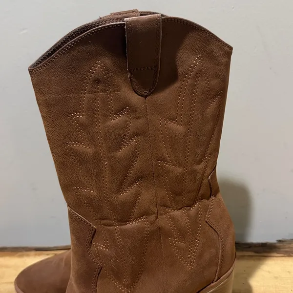 Mia Brown Cowgirl Boots Size 8.5 B30‎ - Image 2