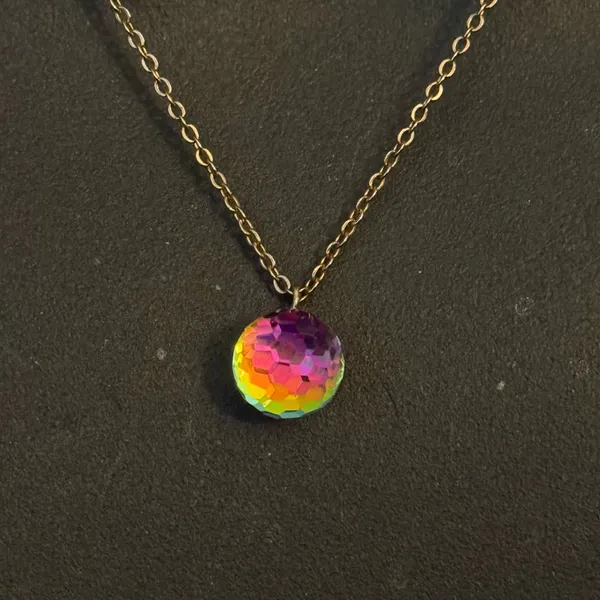Vintage rainbow prism crystal pendant necklace - Image 2