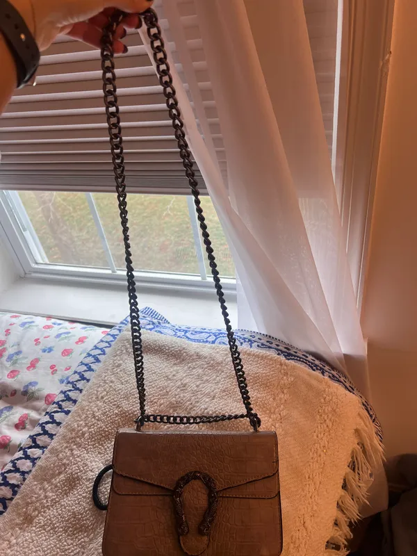 Cross Body  - Image 4