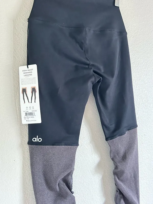 ALO Yoga Goddess Ruched Legging Size XS NEW - Image 5