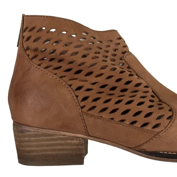 EUC Seychelles Leather Ankle Boots - Image 4
