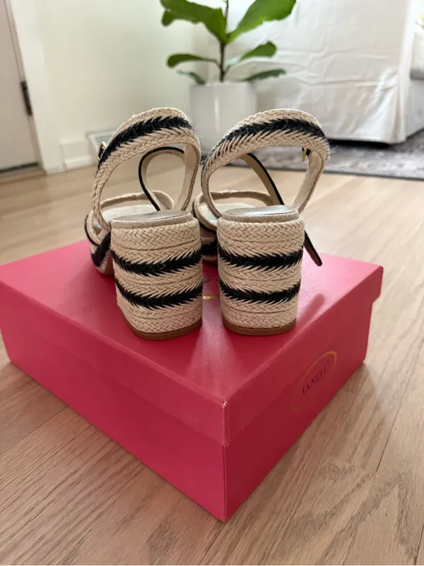 Vaneli Platform Sandals Tan Size 8.5 - Image 4