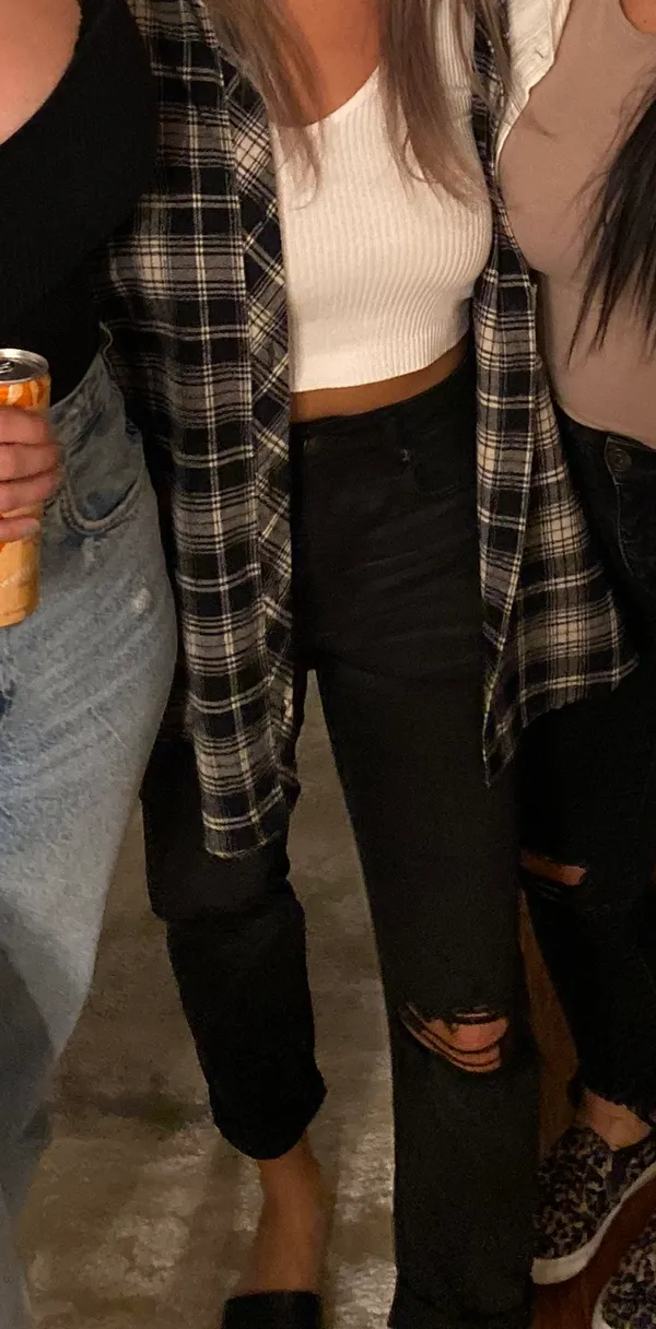 American Eagle Mom Jeans - Image 5