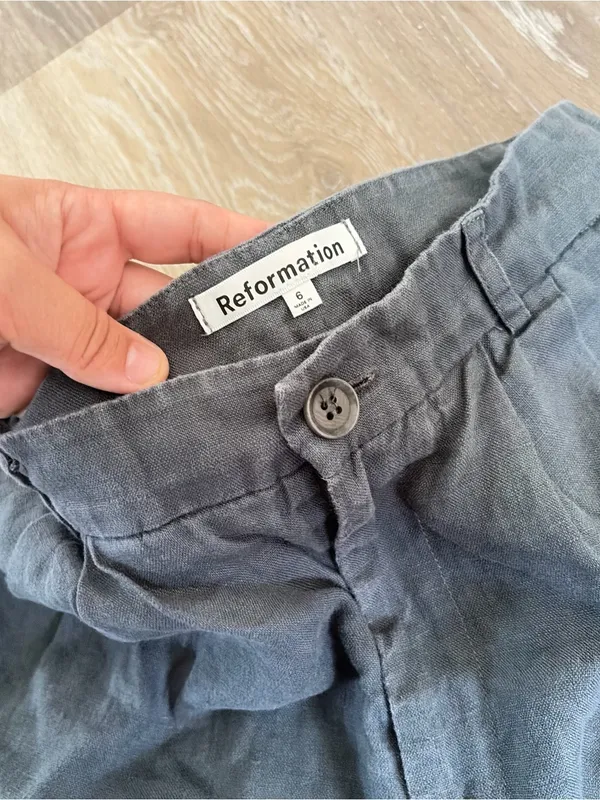Reformation linen shorts - Image 2