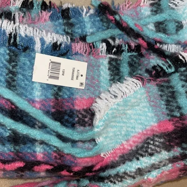 Betsey Johnson fuchsia turquoise black plaid blanket scarf NWOT - Image 6
