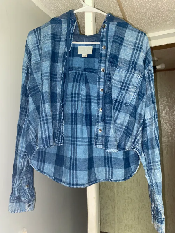American Eagle Outfitters Cropped Flannel - Image 2