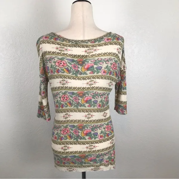 Free People‎ We the Free floral distressed scoop neck T-shirt XS - Image 3