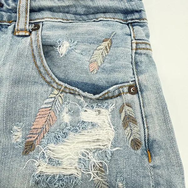 American Eagle Feather Embroidered Shorts‎ Womens 6 Hi Rise Distressed Denim - Image 2