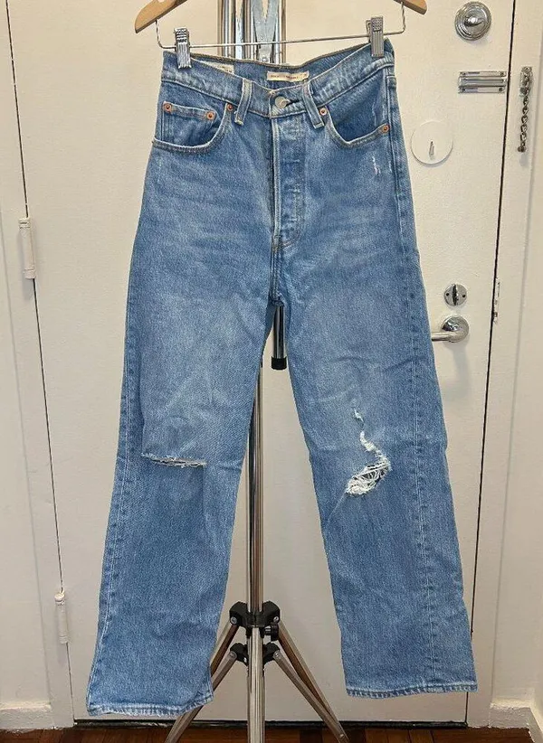 Levi's X Revolve Ribcage Straight Ankle Jeans in Jazz Time with Distressing - Image 5